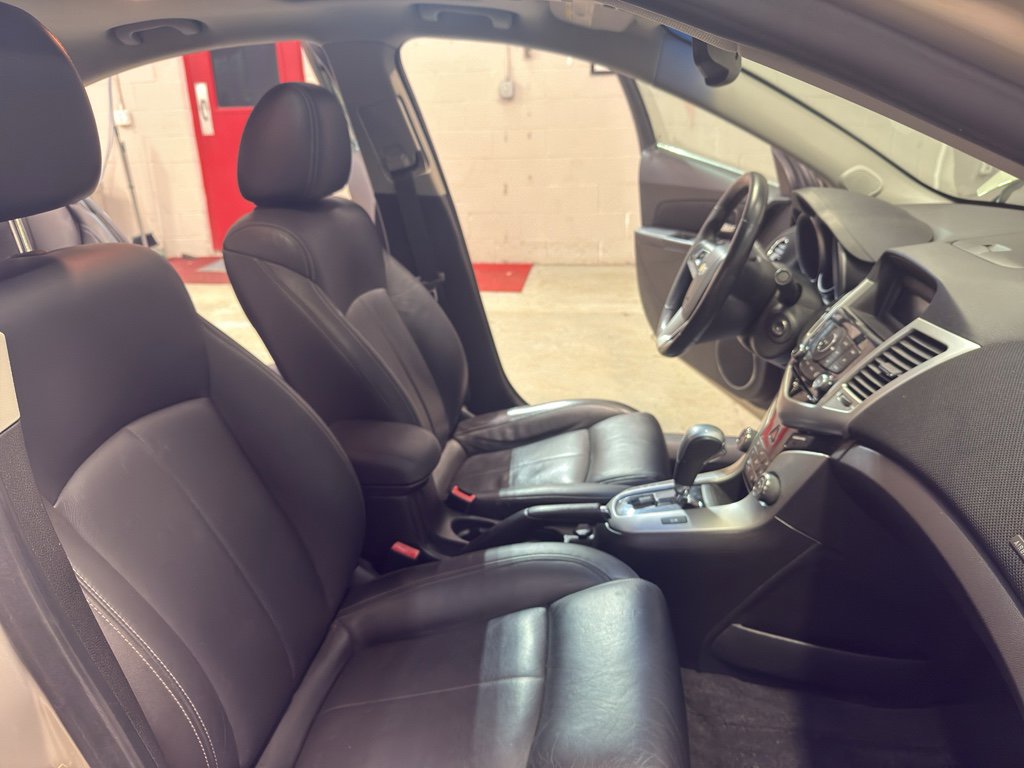 Used 2011 Chevrolet Cruze LT image 21