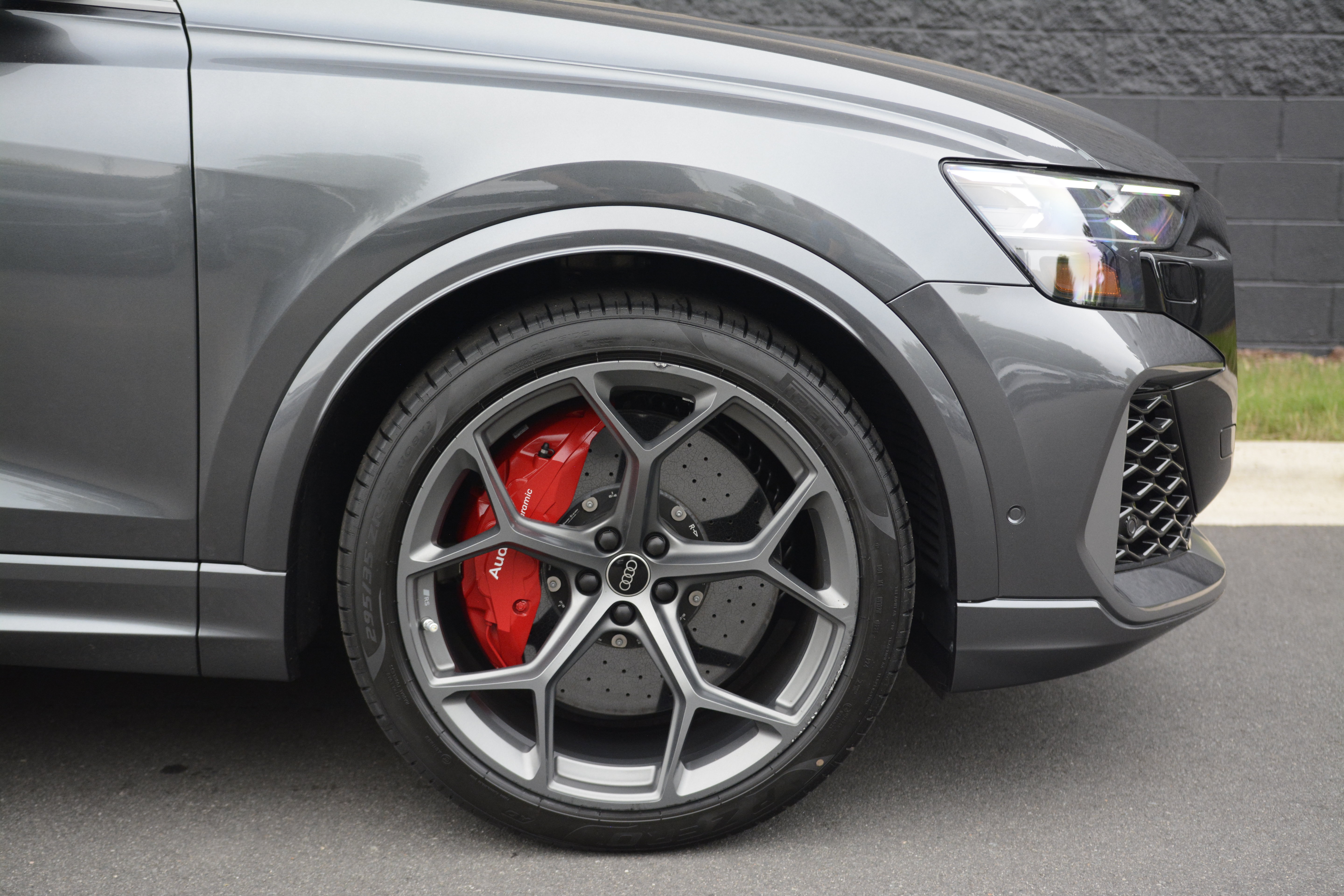 Used 2025 Audi RS Q8 performance AWD/4WD image 44
