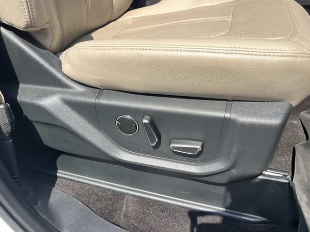 Used 2023 Ford Expedition Limited AWD/4WD image 29