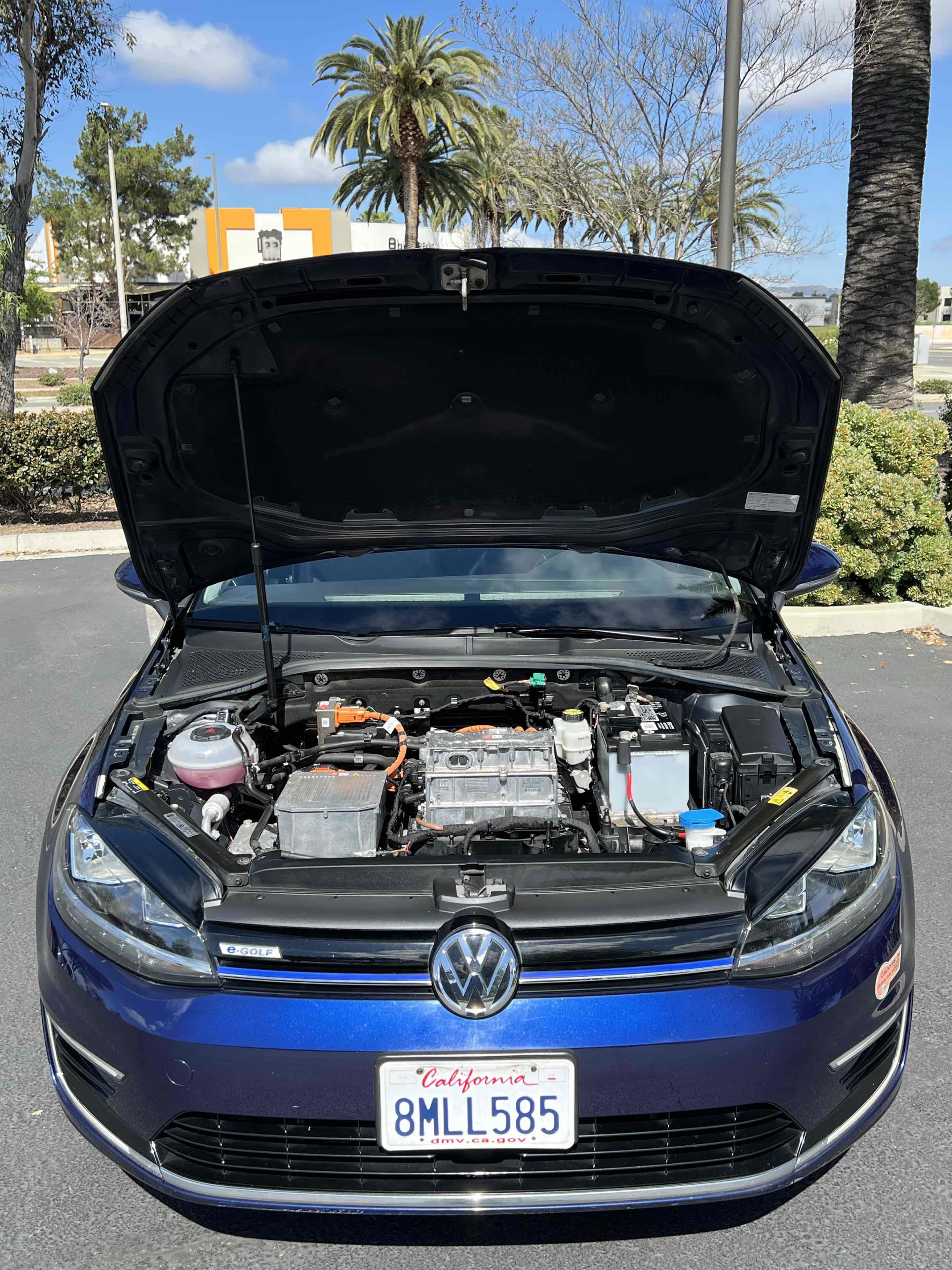 Used 2019 Volkswagen e-Golf SE w/ Driver Assistance Package image 23