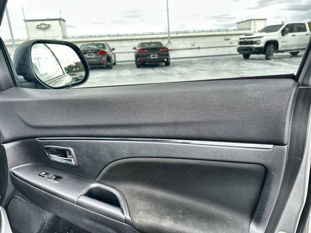 Used 2023 Mitsubishi Outlander Sport AWD image 30