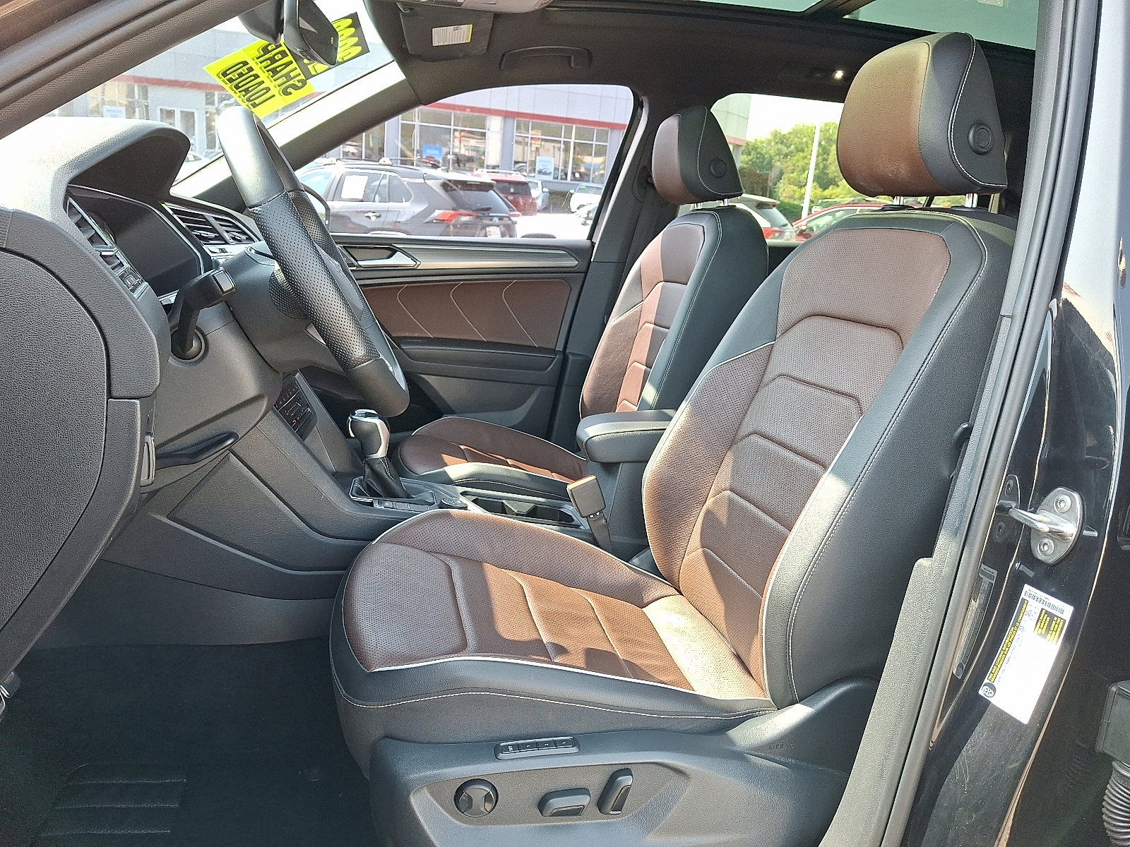 Used 2022 Volkswagen Tiguan SEL R-Line image 14