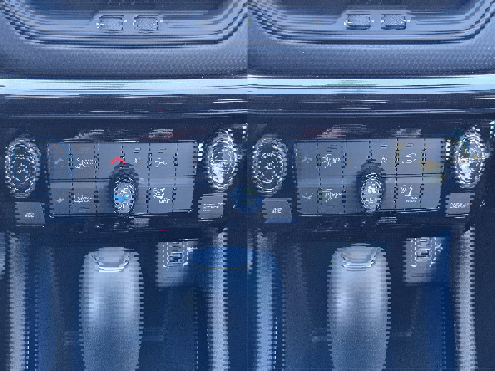 New 2026 Jeep Compass Latitude image 19