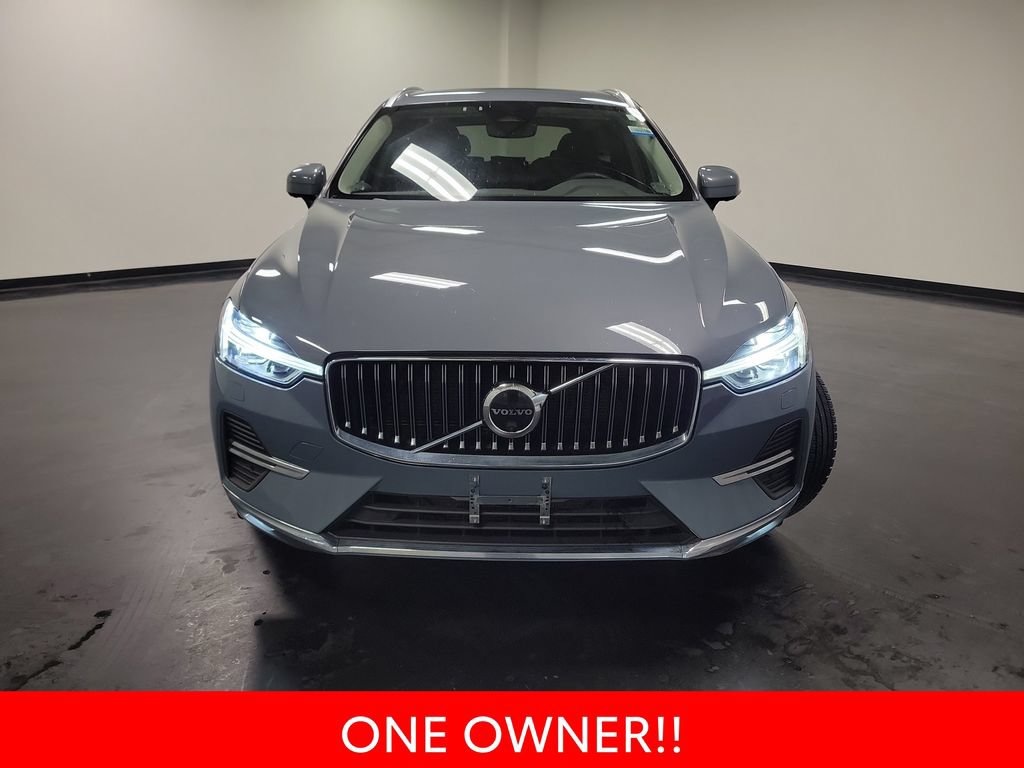 Used 2023 Volvo XC60 B5 Plus AWD/4WD image 3