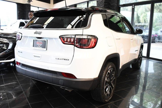 Used 2022 Jeep Compass Limited AWD/4WD image 13