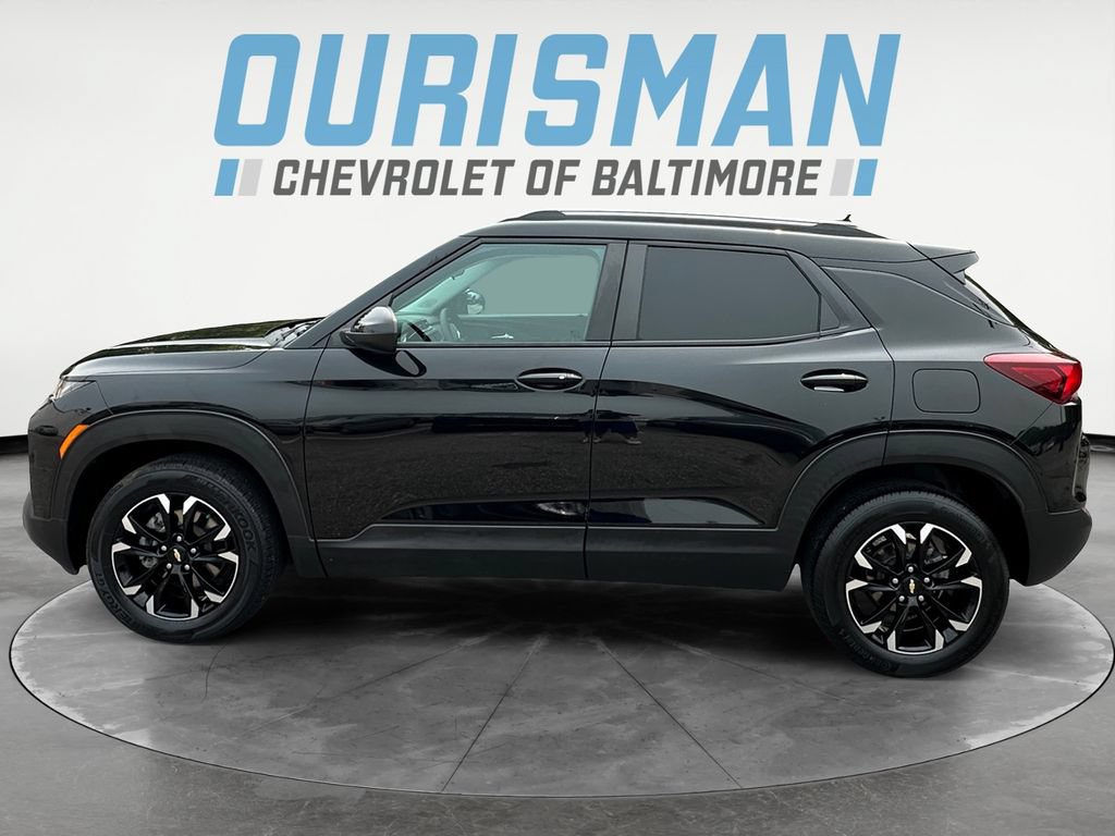 Used 2023 Chevrolet TrailBlazer LT AWD/4WD image 3