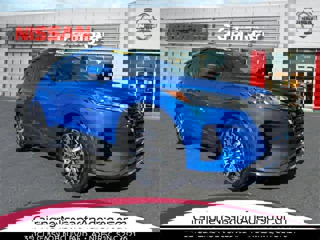 Used 2023 Nissan Kicks SV image 1