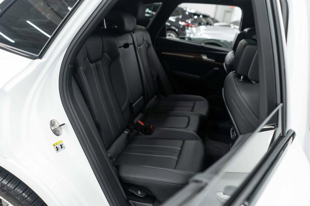 Used 2024 Audi Q5 e Prestige image 36