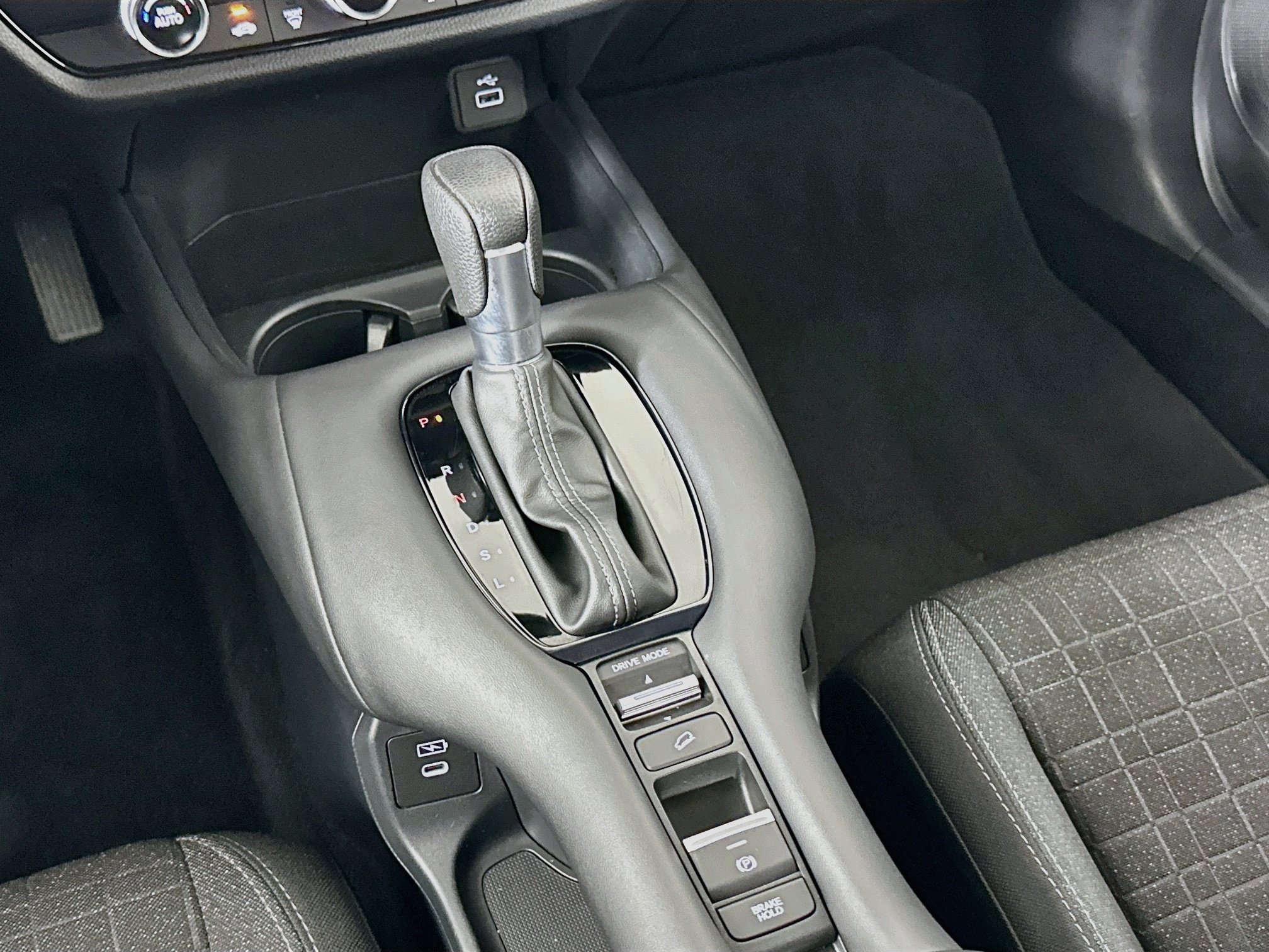 Used 2025 Honda HR-V LX image 23