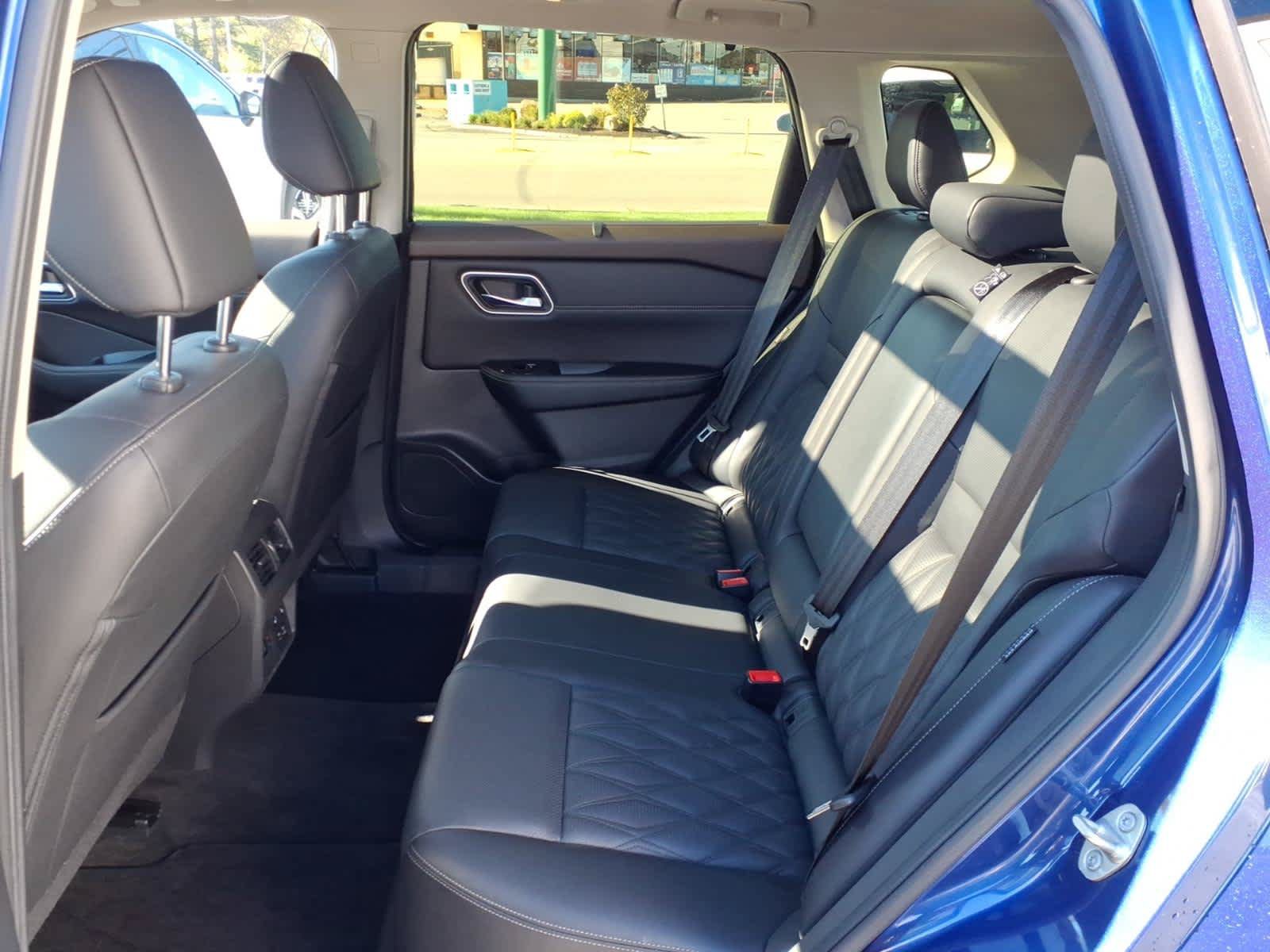 Used 2023 Nissan Rogue Platinum w/ Platinum Premium Package AWD/4WD image 13