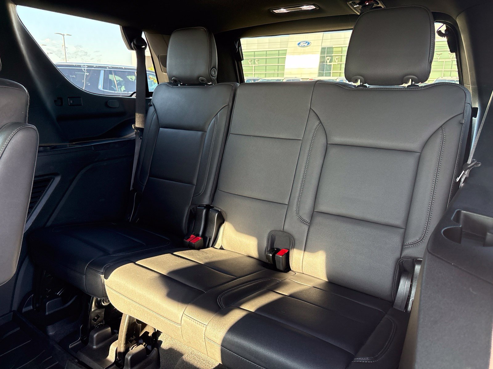 Used 2022 Chevrolet Tahoe LT w/ Luxury Package RWD image 14