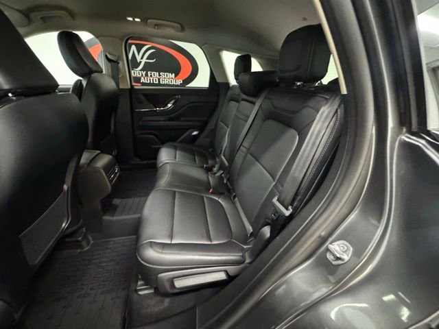 Used 2025 Lincoln Corsair Premiere image 11