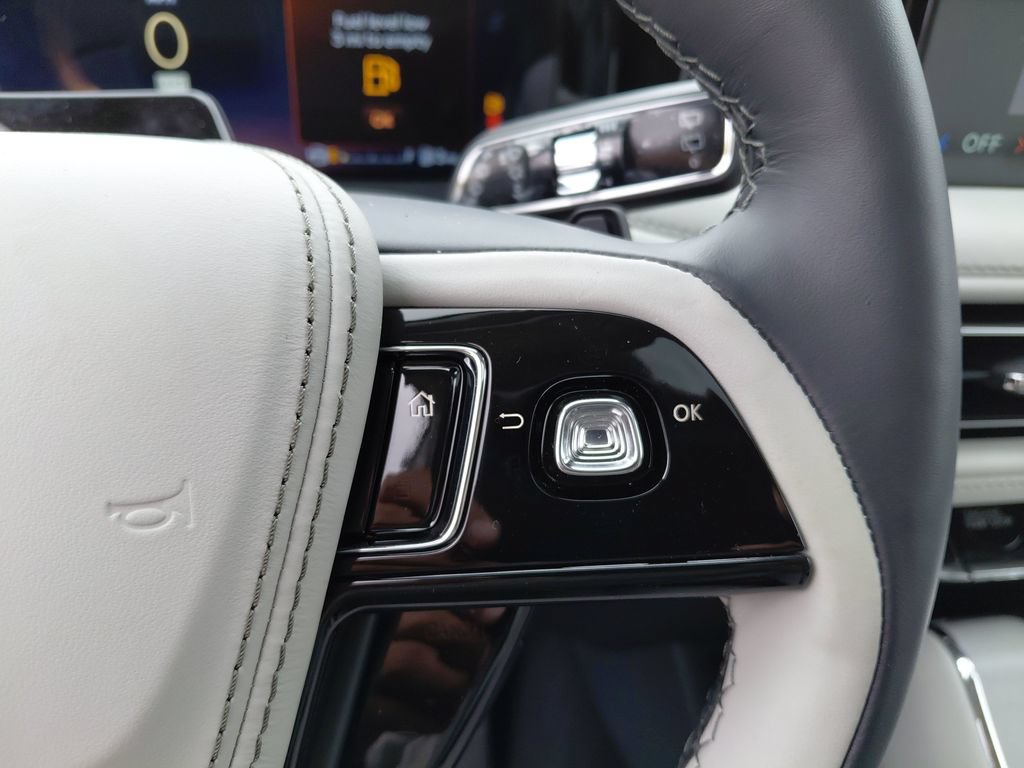 New 2026 Lincoln Aviator Reserve w/ Luxury Package AWD/4WD image 43