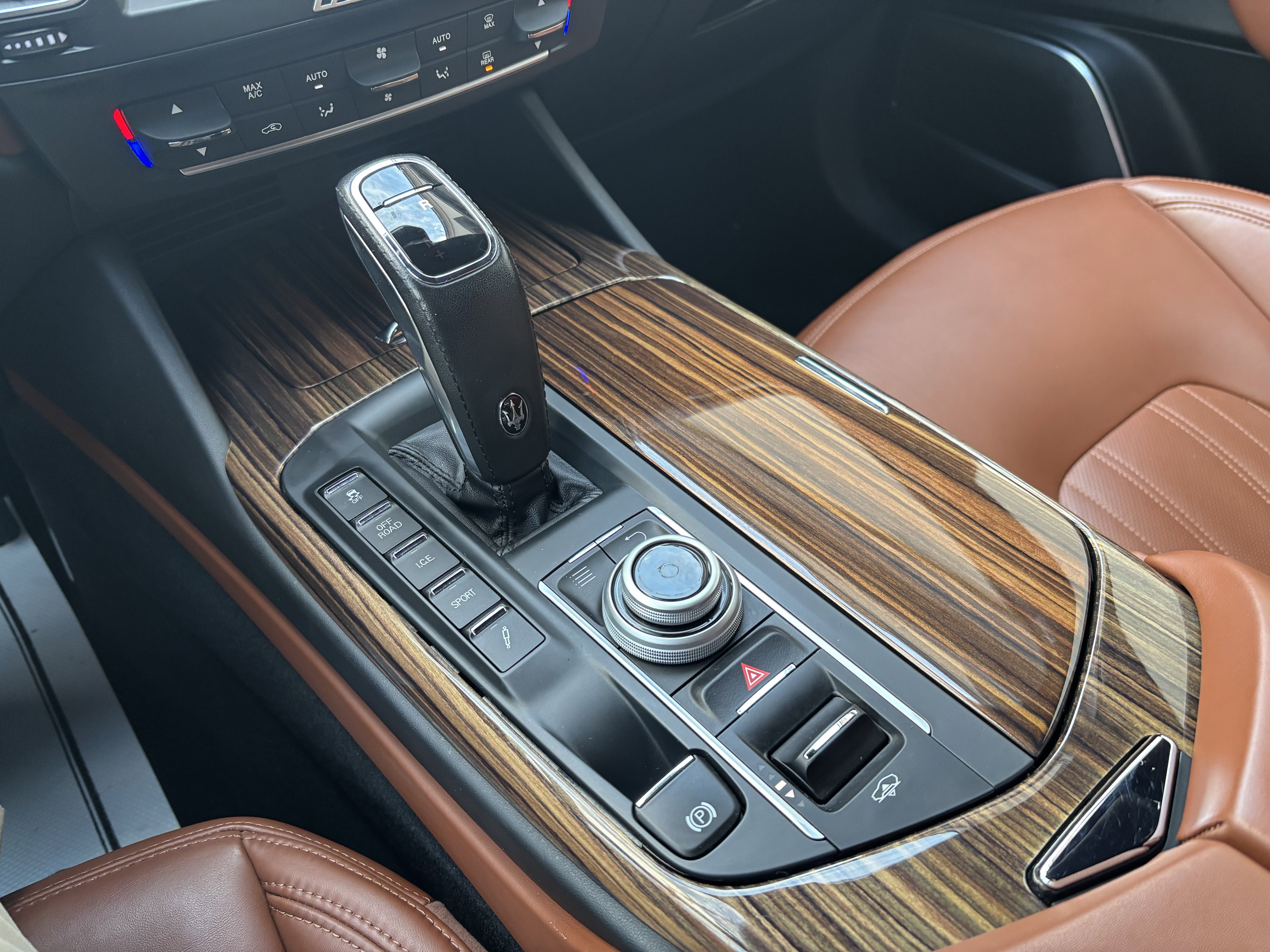 Used 2019 Maserati Levante GranLusso image 28