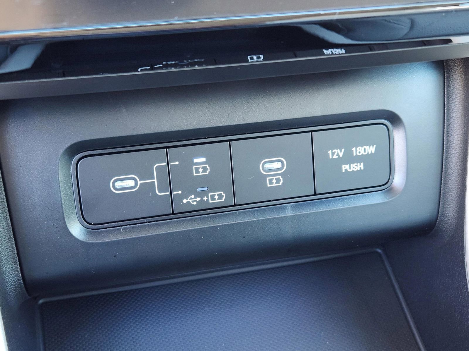 New 2026 Hyundai Tucson Limited image 24