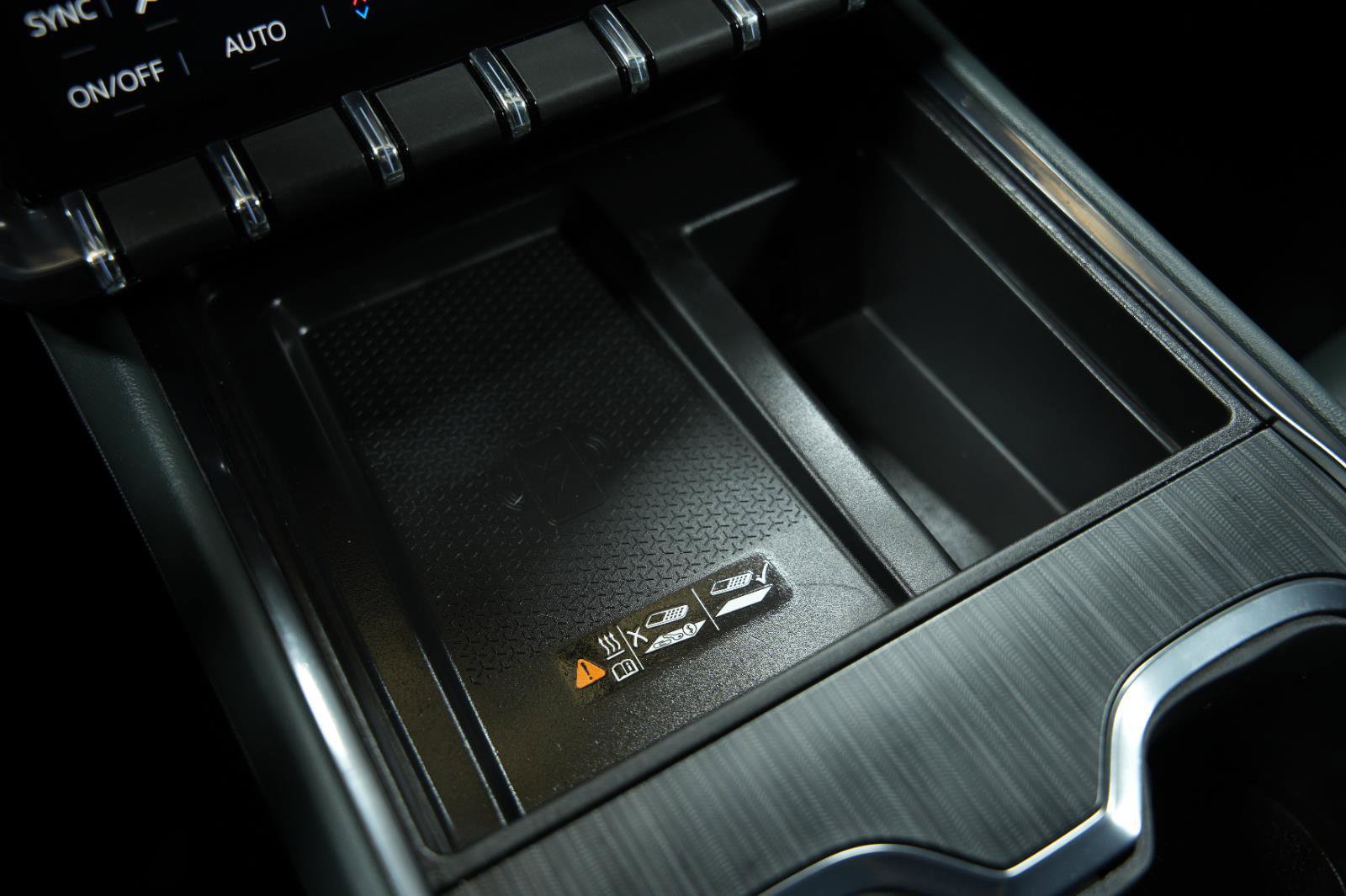 Used 2025 GMC Acadia AT4 image 45