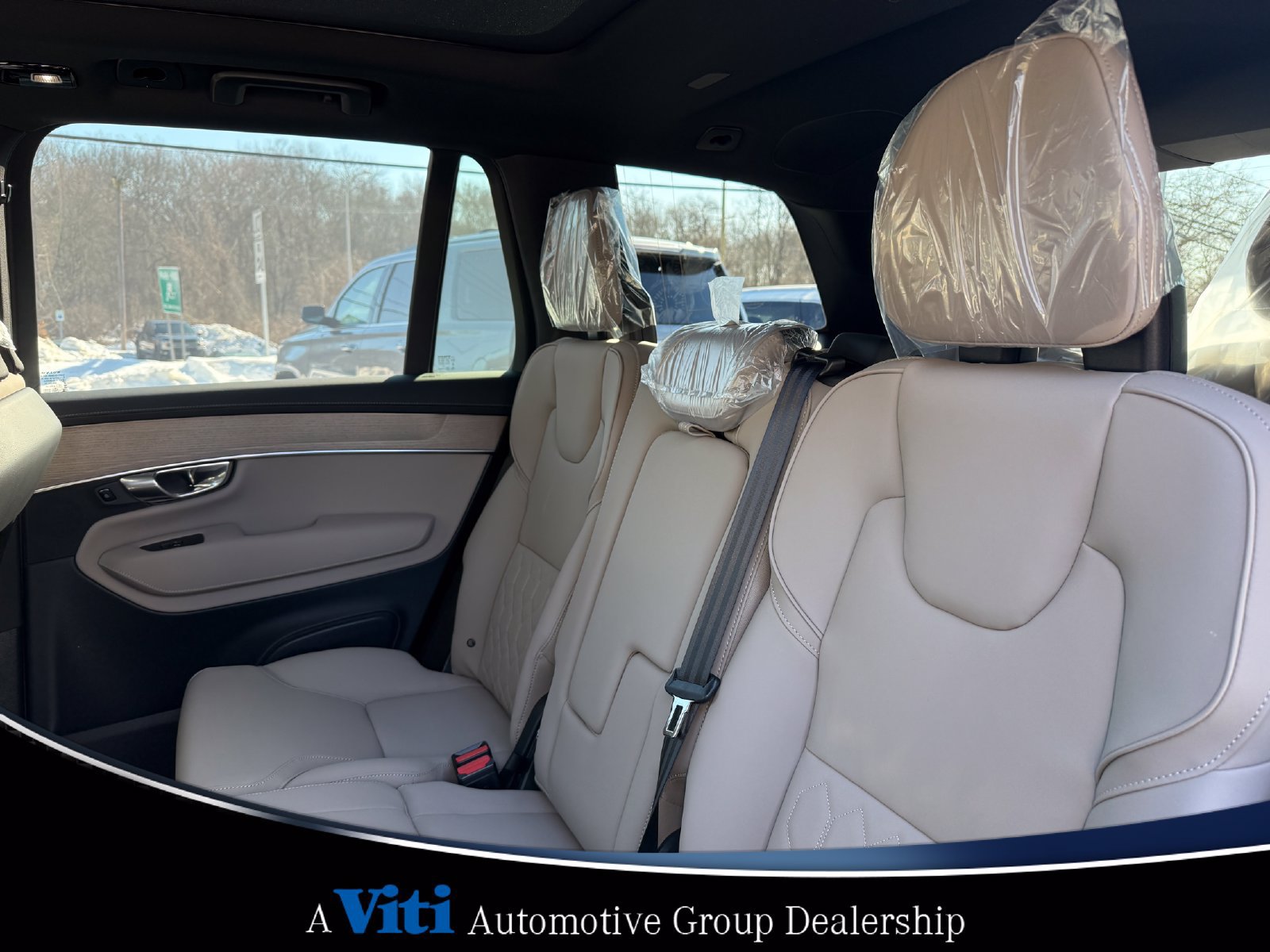 Used 2026 Volvo XC90 B6 Plus w/ Protection Package Premier AWD/4WD image 14