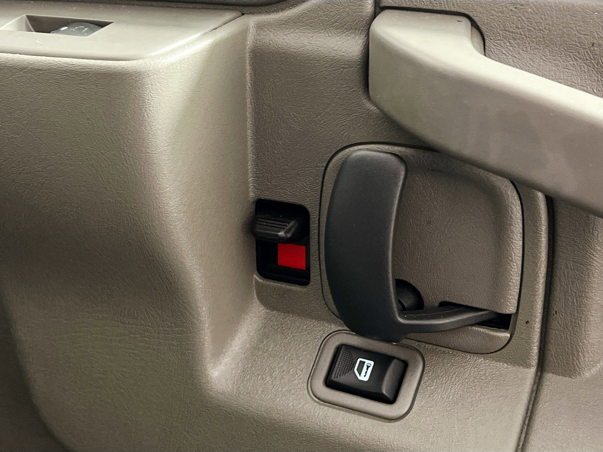 Used 2024 GMC Savana 2500 w/ Driver Convenience Package image 29