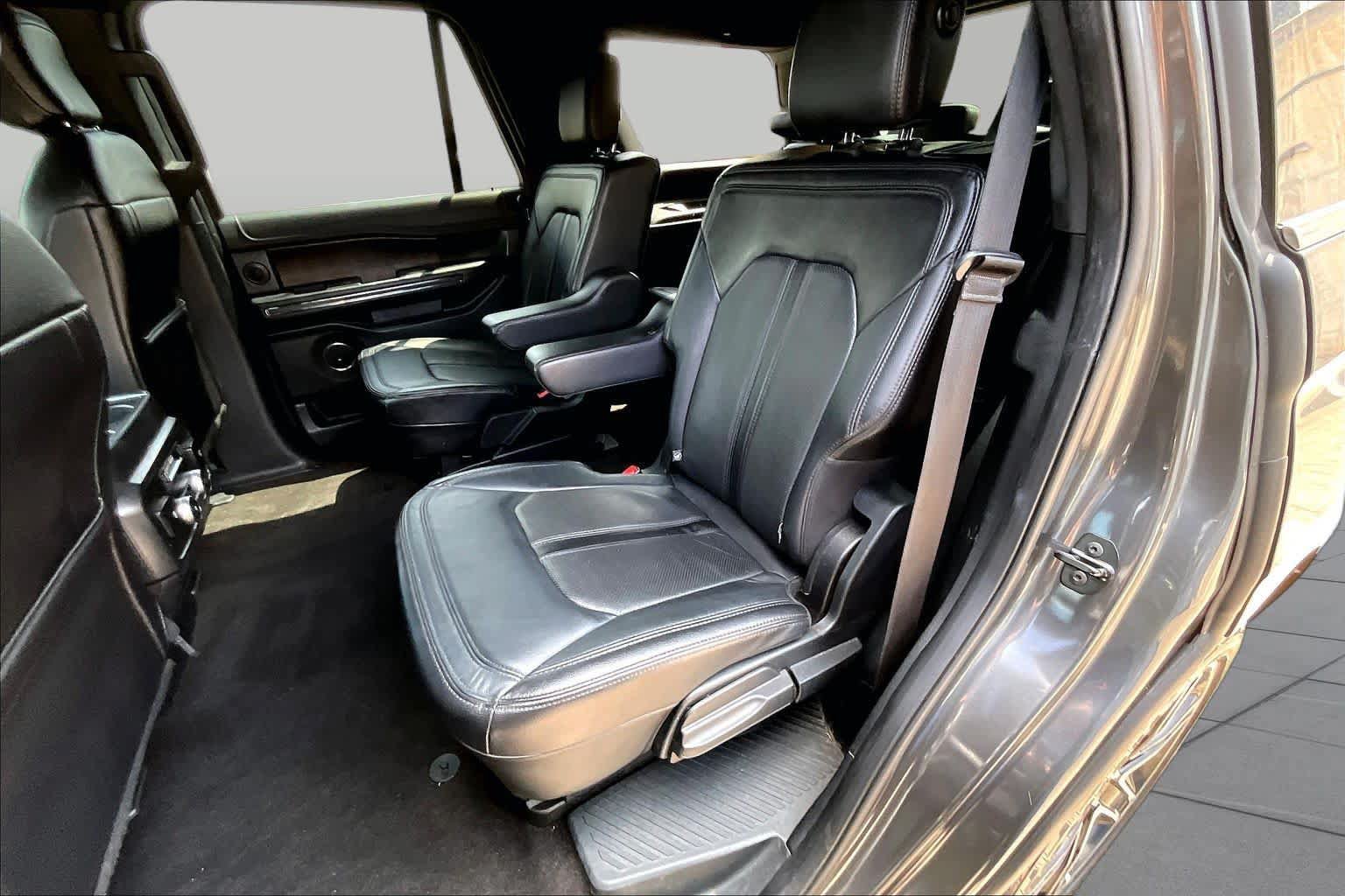 Used 2020 Ford Expedition Limited w/ Special Edition Package RWD image 21