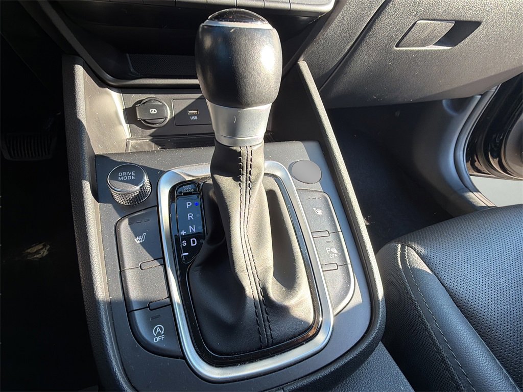 Used 2023 Hyundai Kona Limited image 9