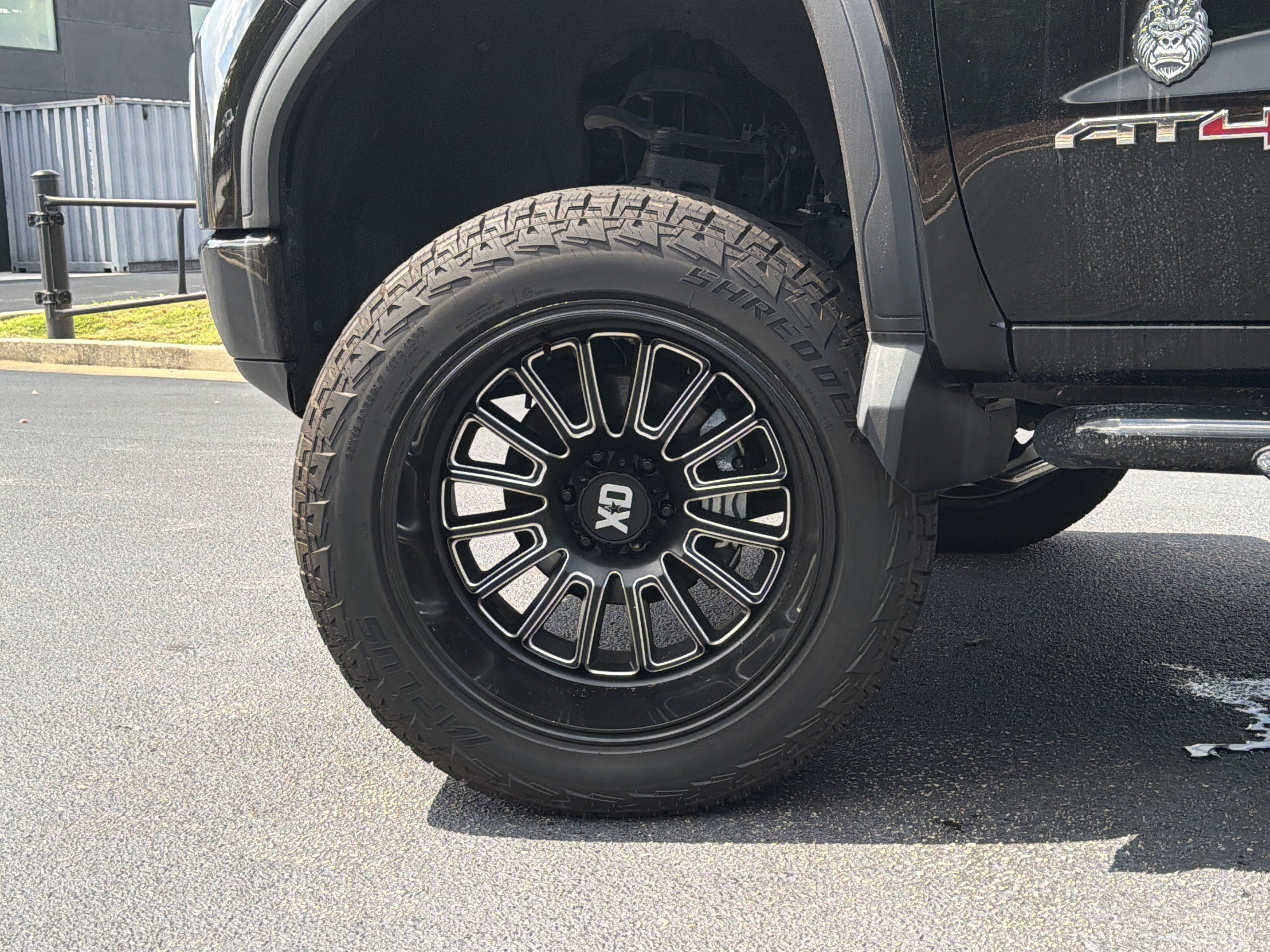 Used 2020 GMC Sierra 1500 AT4 w/ Driver Alert Package I AWD/4WD image 14