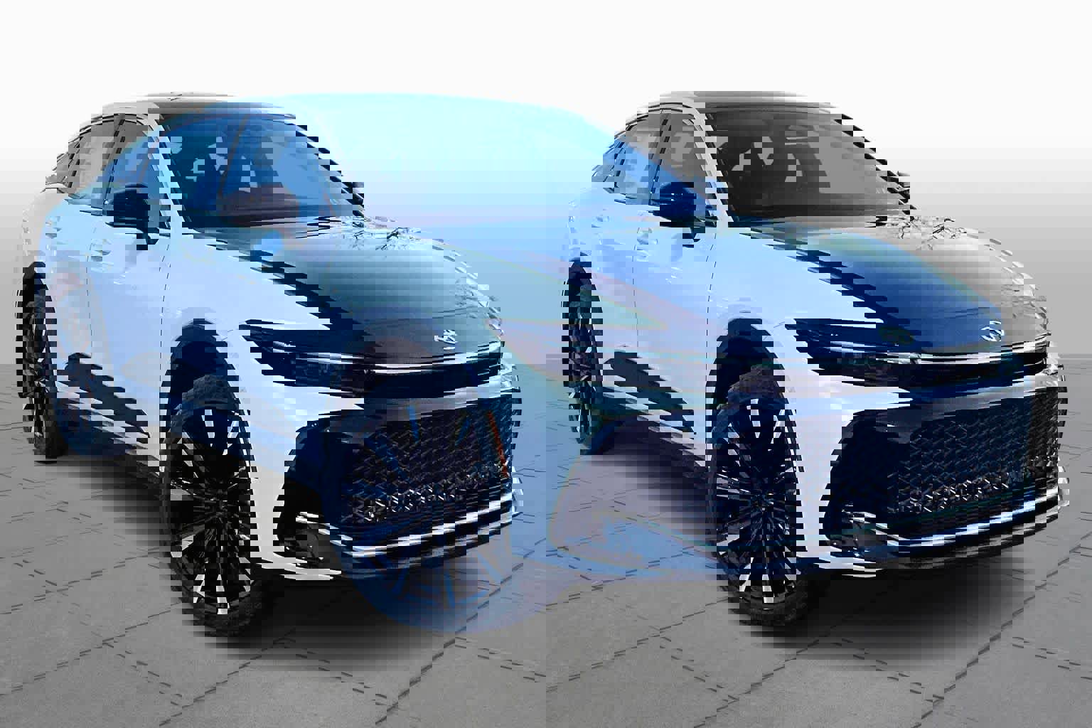 New 2026 Toyota Crown Platinum image 2