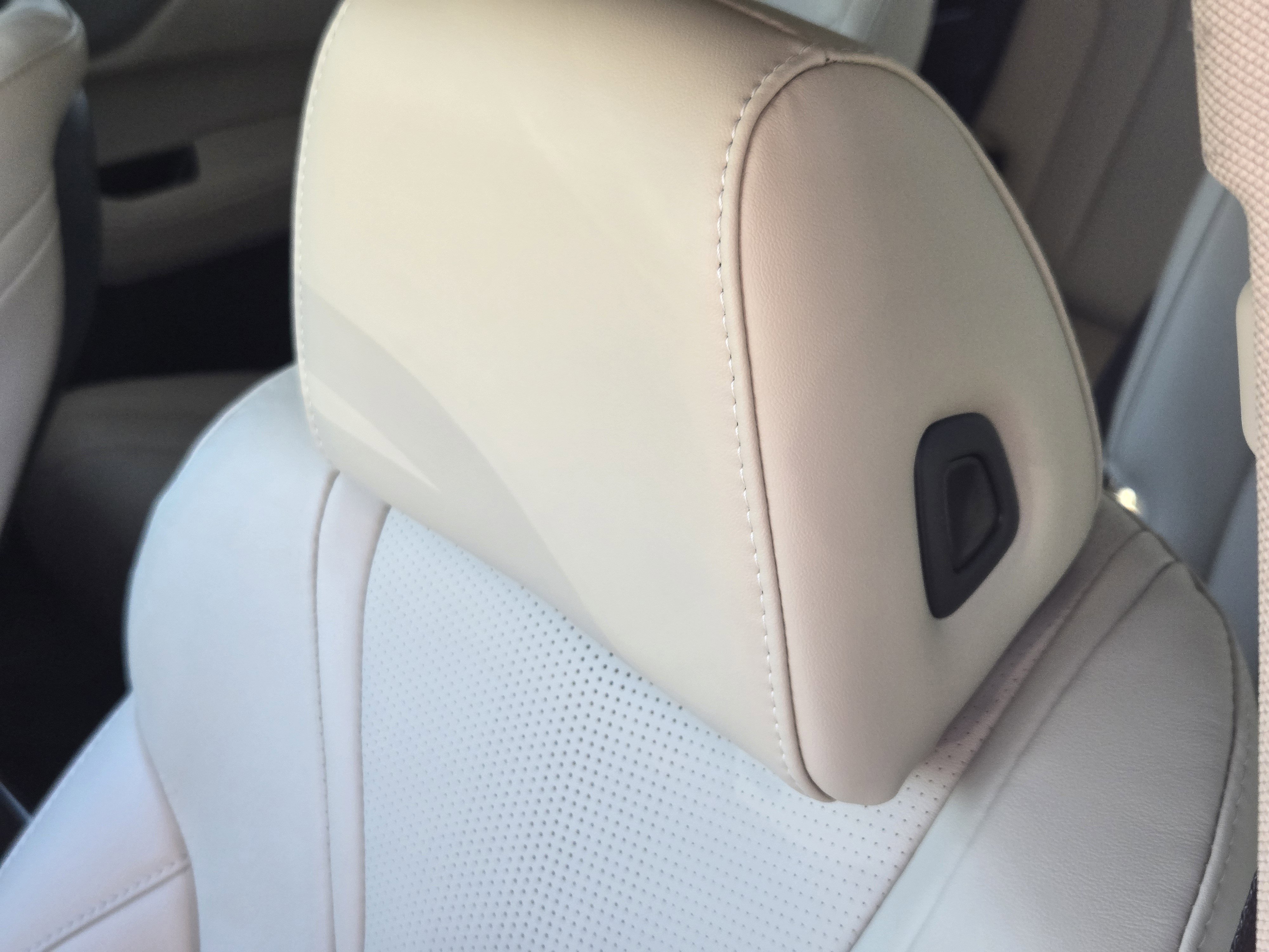 Certified 2025 Acura MDX w/ Technology Package image 33