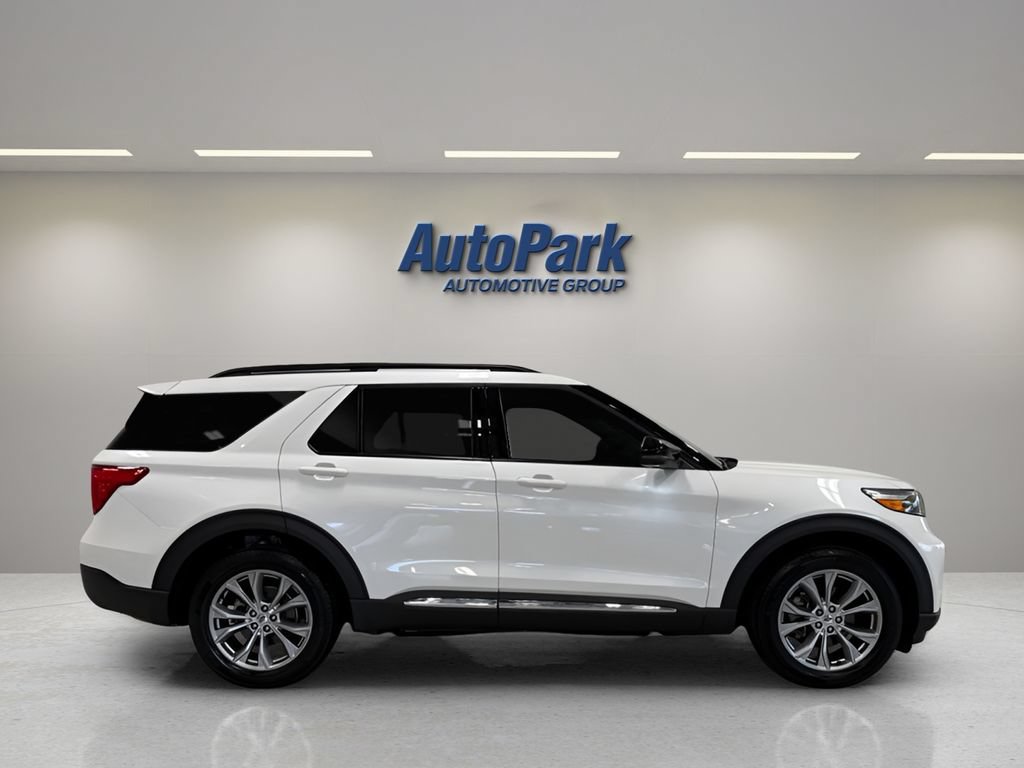 Certified 2024 Ford Explorer XLT w/ Equipment Group 202A AWD/4WD image 8