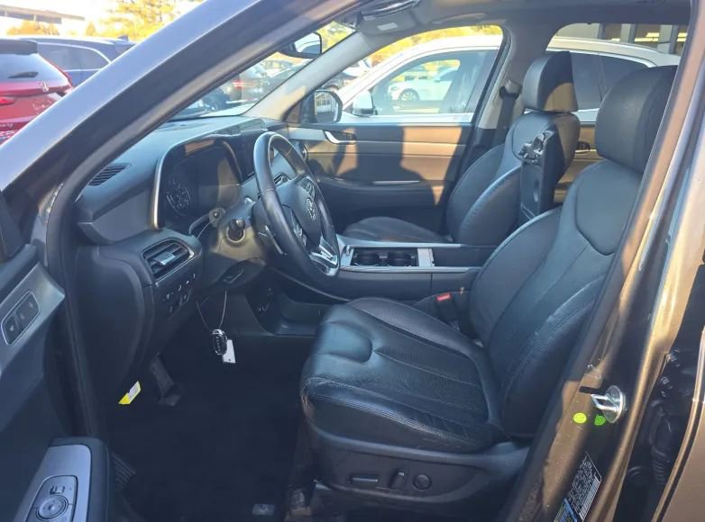 Used 2020 Hyundai Palisade SEL w/ Premium Package image 4