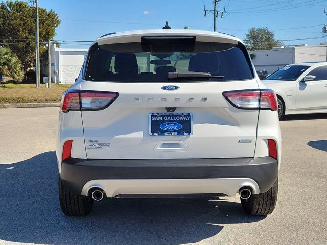 Certified 2020 Ford Escape SE image 5