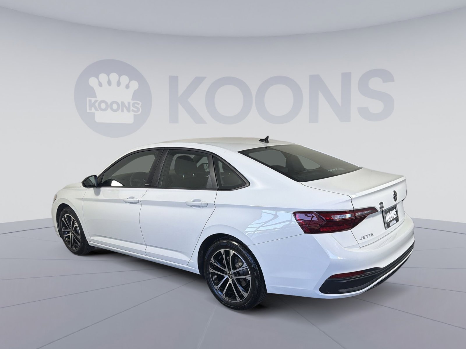 Used 2023 Volkswagen Jetta Sport image 4