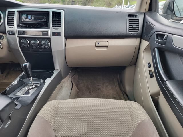 Used 2004 Toyota 4Runner SR5 RWD image 26