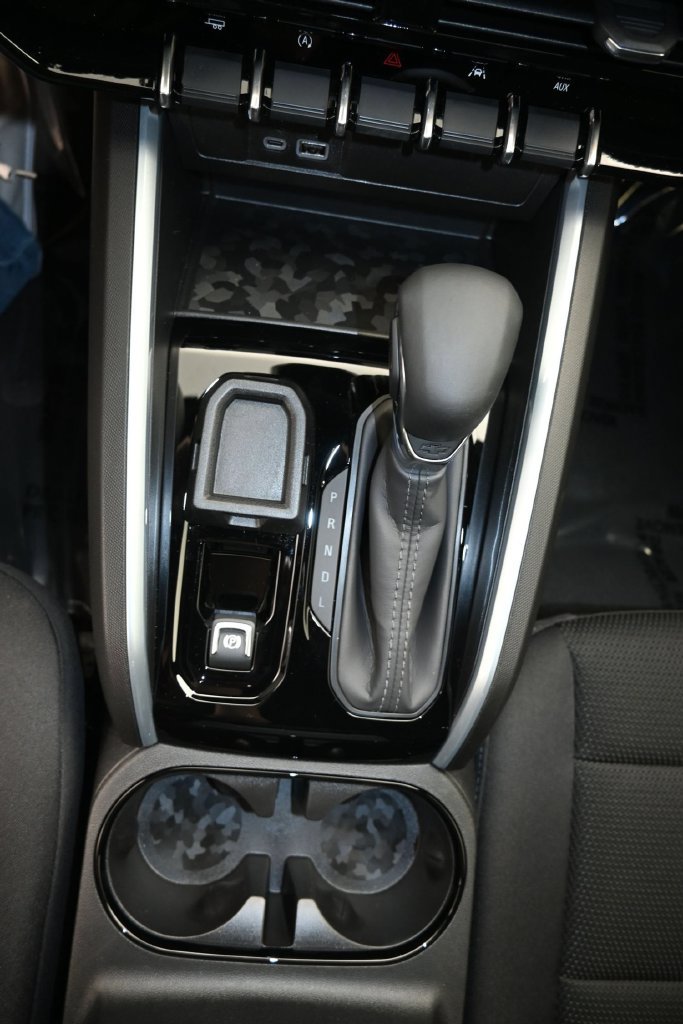 Used 2026 Chevrolet Colorado LT RWD image 18
