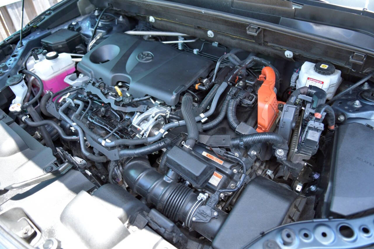 Used 2021 Toyota Venza XLE w/ Softex Package image 22