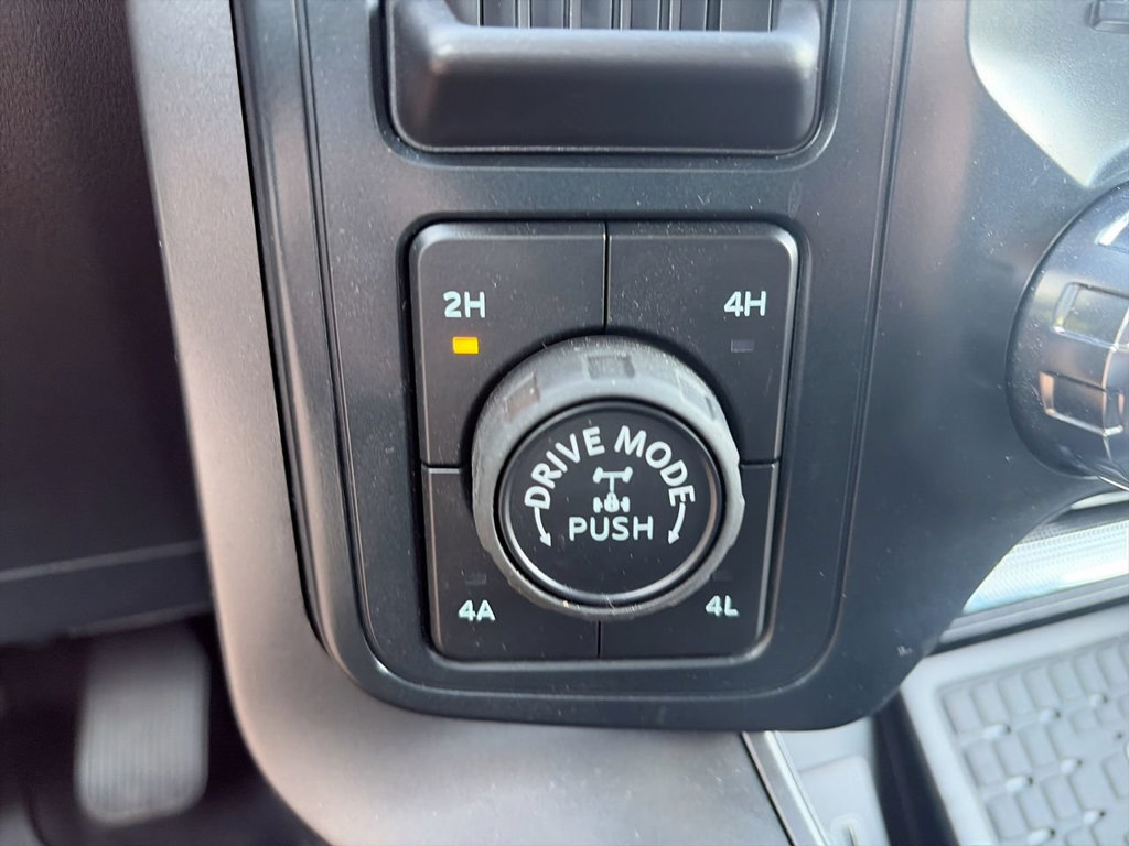 Used 2025 Ford F150 Lariat w/ Equipment Group 502A High AWD/4WD image 22