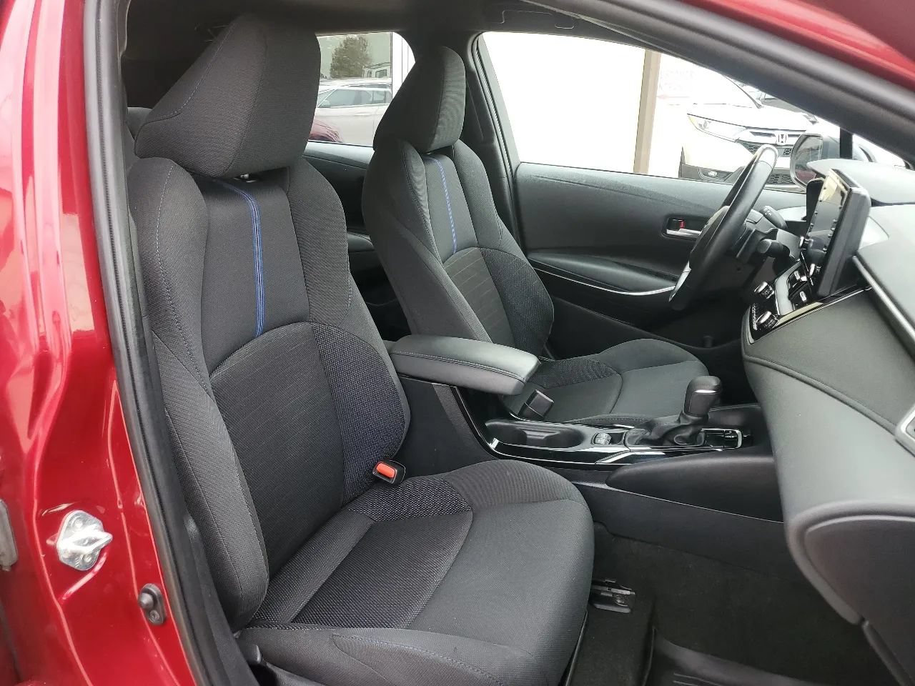 Used 2022 Toyota Corolla SE FWD image 22