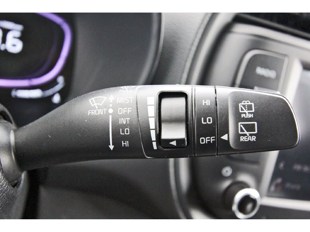 Used 2025 Kia Soul LX w/ LX Technology Package FWD image 18