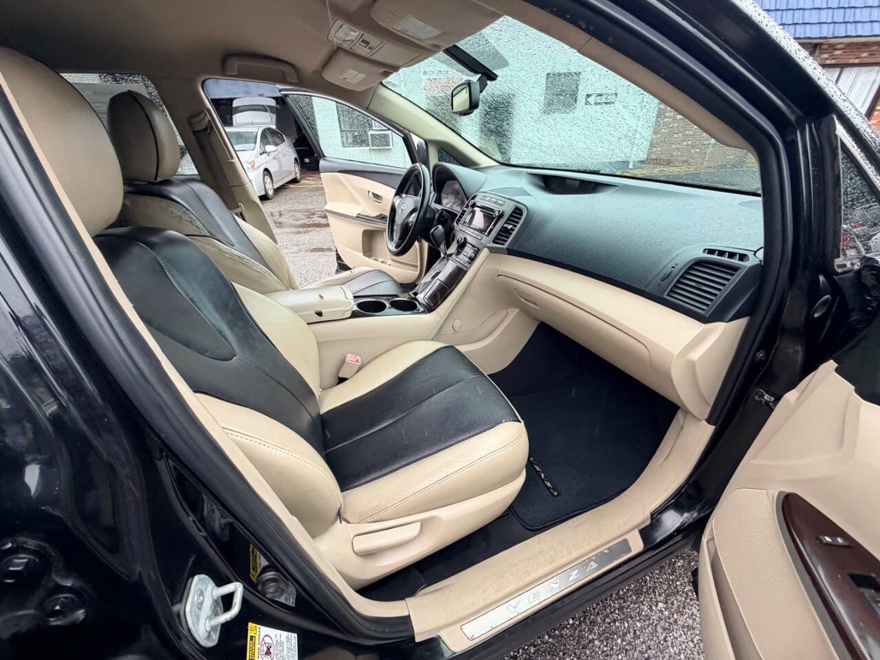 Used 2010 Toyota Venza AWD image 70