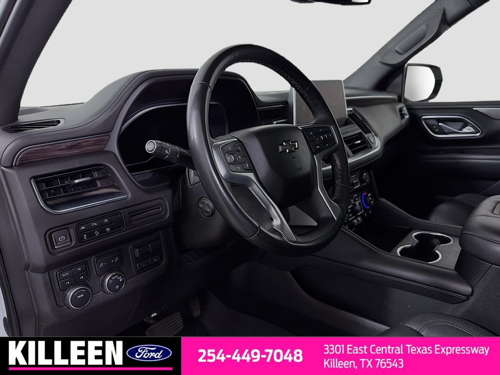 Used 2023 Chevrolet Suburban Z71 w/ Luxury Package AWD/4WD image 10