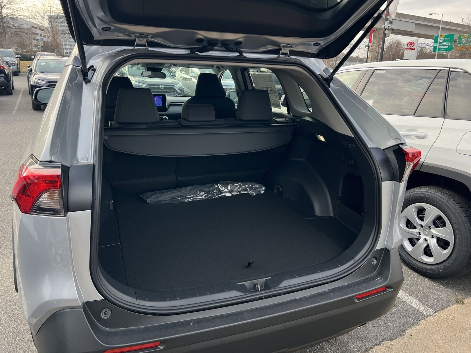 New 2025 Toyota RAV4 XLE image 20