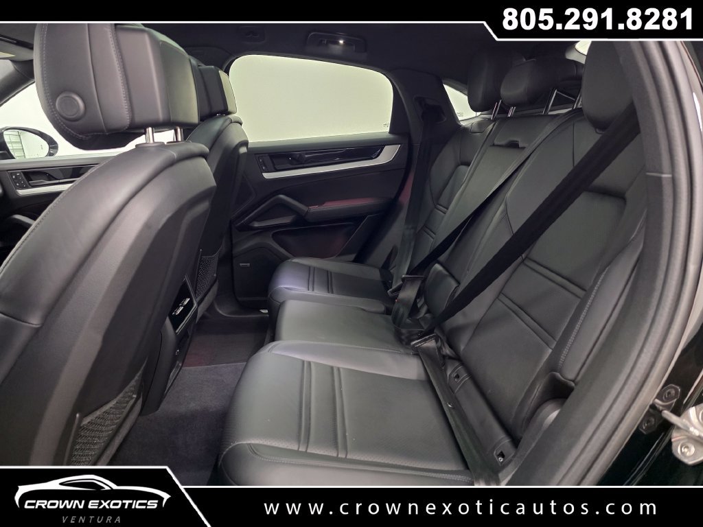 Used 2024 Porsche Cayenne S AWD/4WD image 22