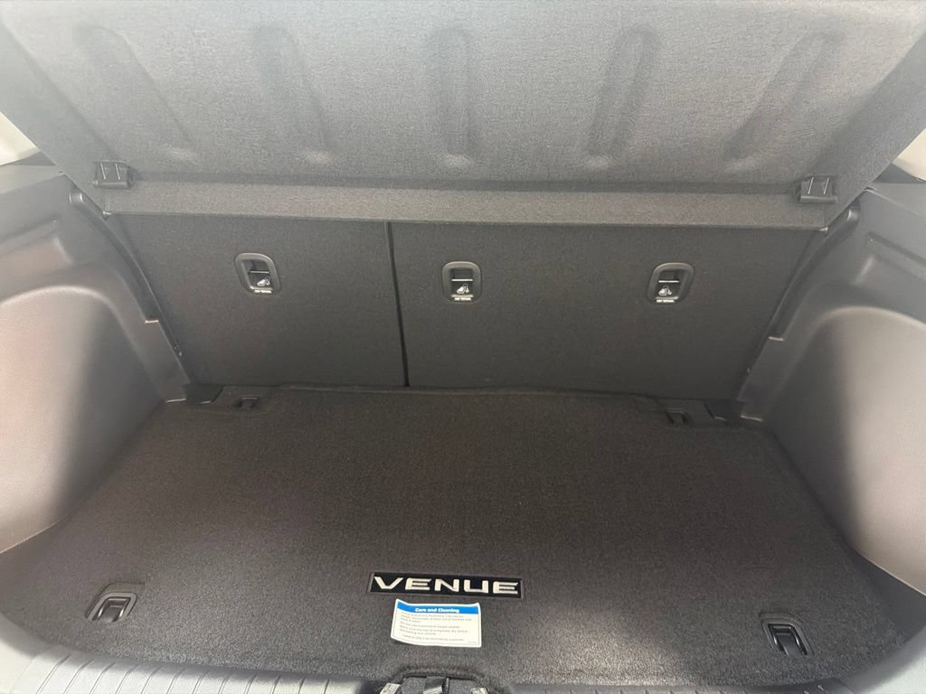 New 2026 Hyundai Venue SEL FWD image 9
