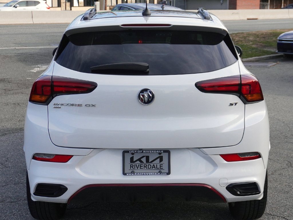 Used 2020 Buick Encore GX Preferred w/ Sport Touring Package image 11