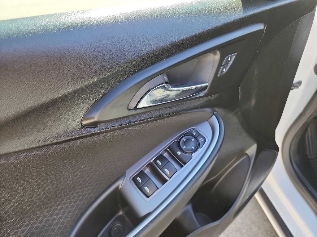 Used 2023 Chevrolet Malibu LS FWD image 12