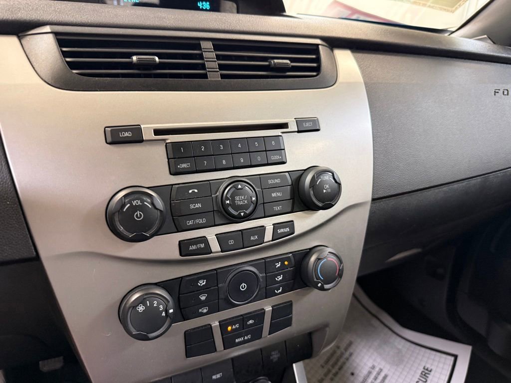 Used 2009 Ford Focus SE FWD image 24