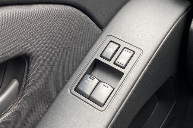 Used 2024 Nissan Frontier S w/ Graphics Package image 21