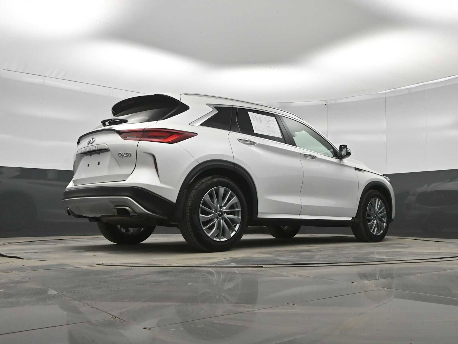 Used 2023 INFINITI QX50 Luxe image 34