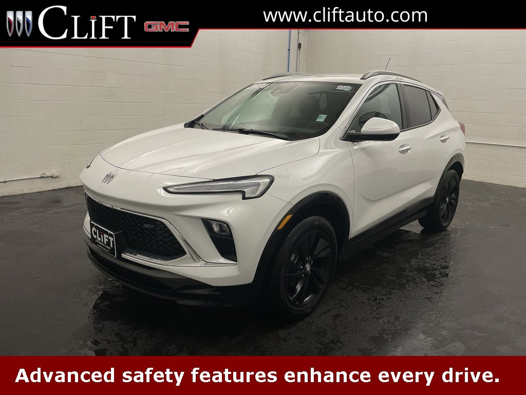 Used 2024 Buick Encore GX Sport Touring image 1