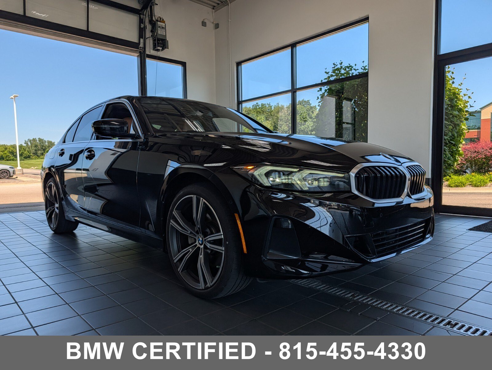 Used 2024 BMW 330i xDrive Sedan w/ Premium Package AWD/4WD image 1