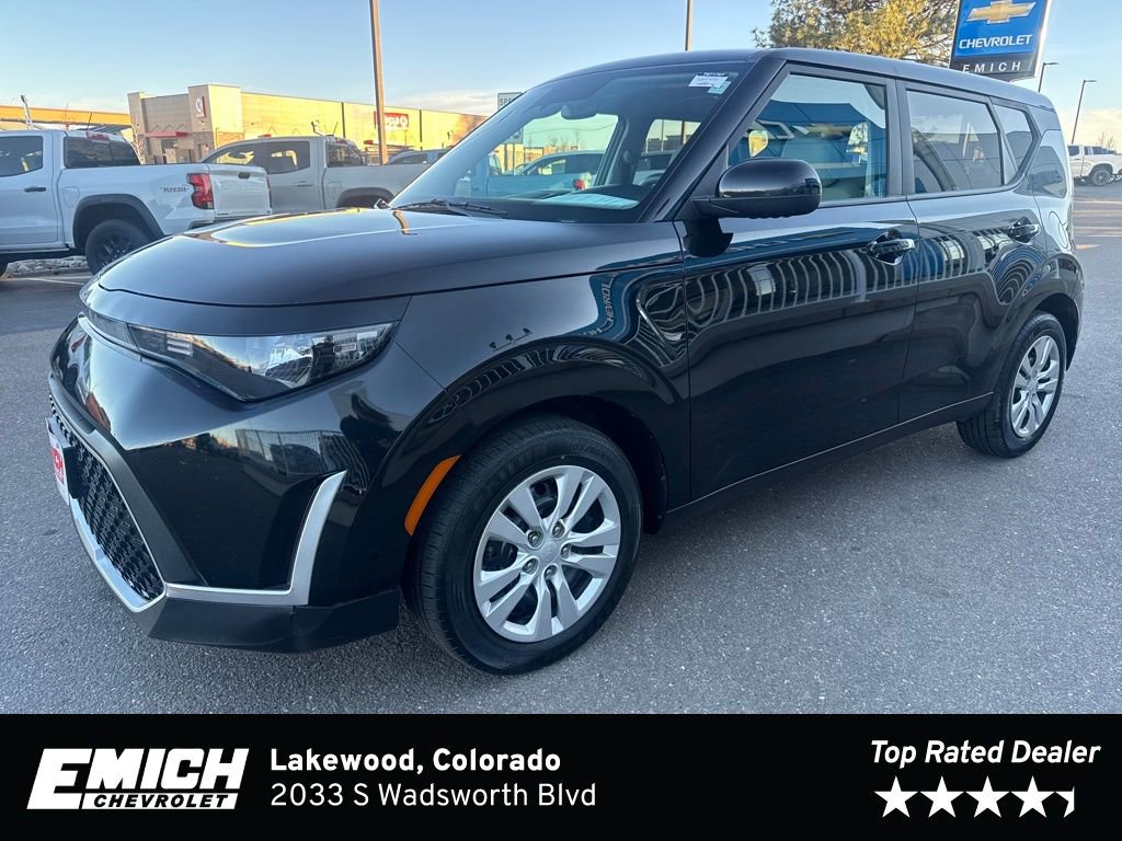 Used 2023 Kia Soul LX image 1